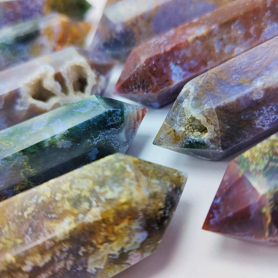 New Hot sale Natural Crystal Crafts healing stones colourful pink moss agate point for Home Decoration