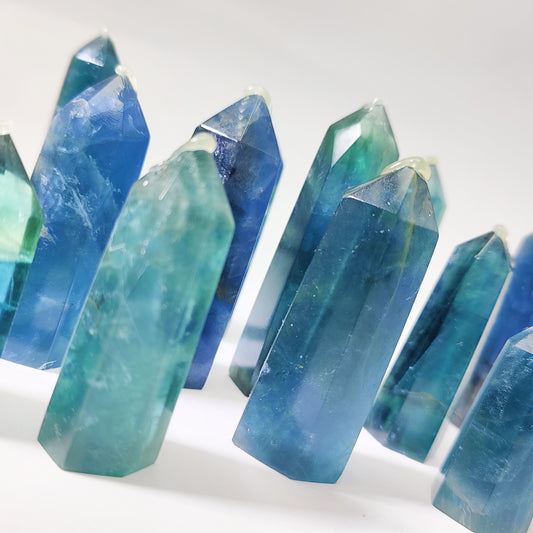 Blue Fluorite Point Wholesale Natural Lucency Crystal Point FengShui for Home Decoration